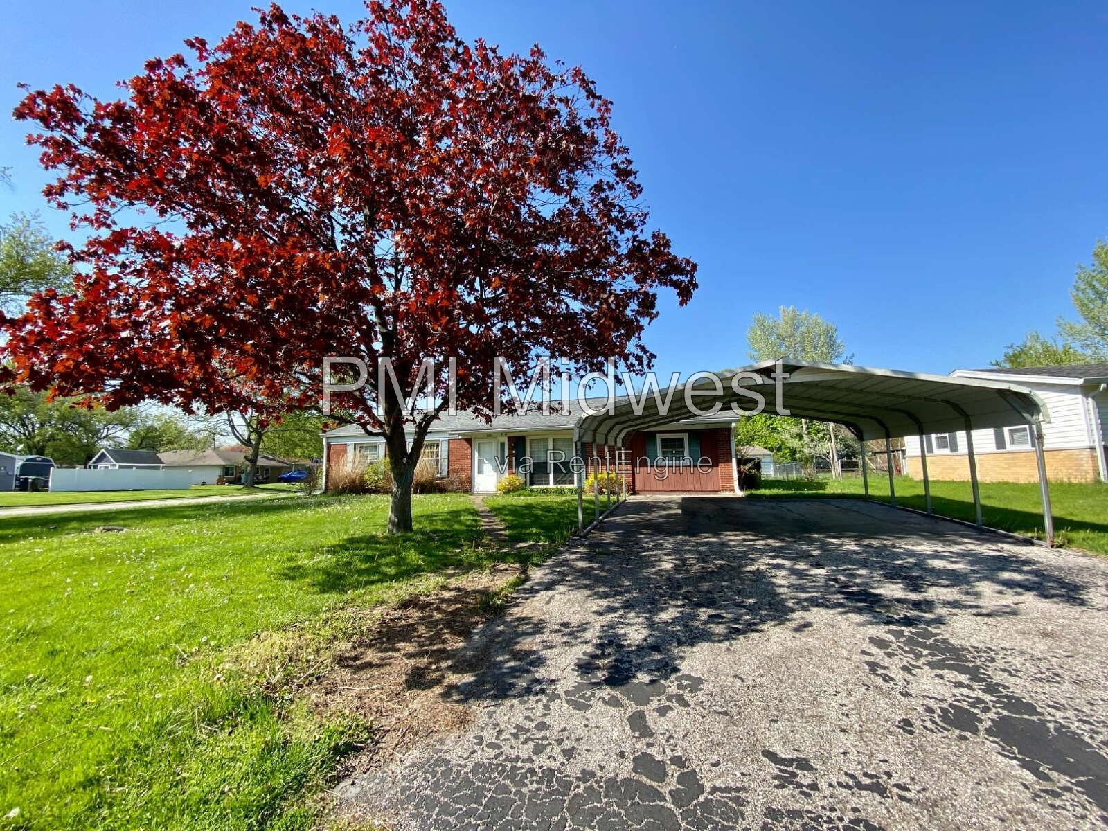 Great 4 Bedroom 2 Bathroom Red Brick Ranch Home in New Whiteland! property image