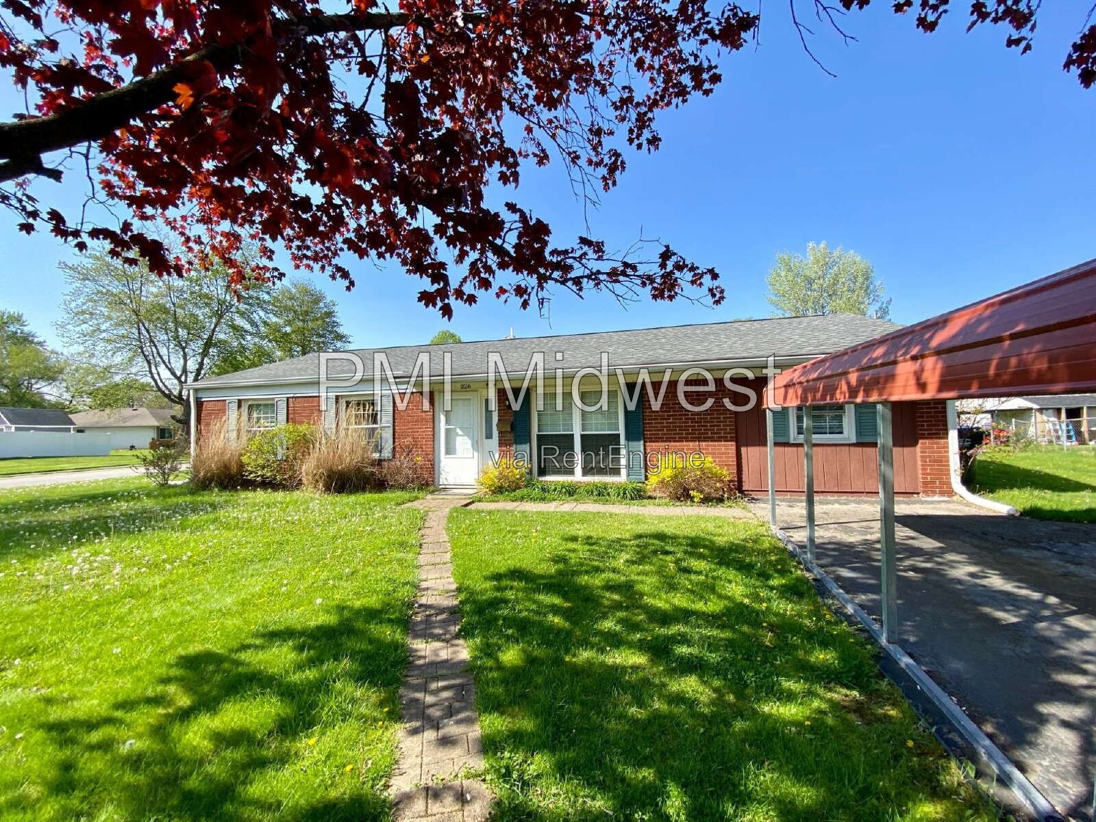 Great 4 Bedroom 2 Bathroom Red Brick Ranch Home in New Whiteland! property image