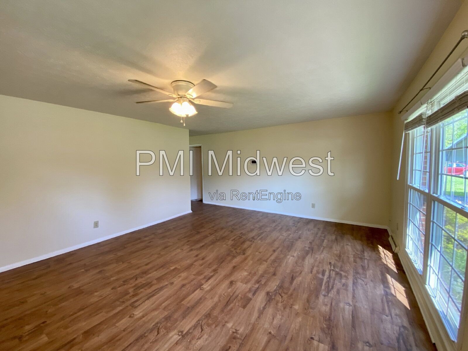 Great 4 Bedroom 2 Bathroom Red Brick Ranch Home in New Whiteland! property image