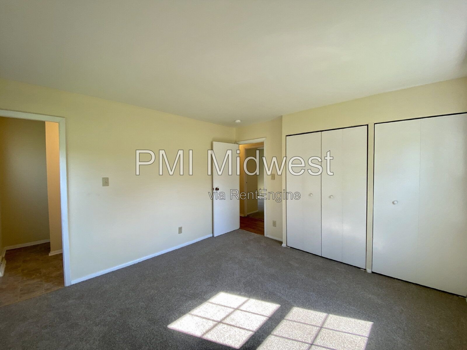 Great 4 Bedroom 2 Bathroom Red Brick Ranch Home in New Whiteland! property image
