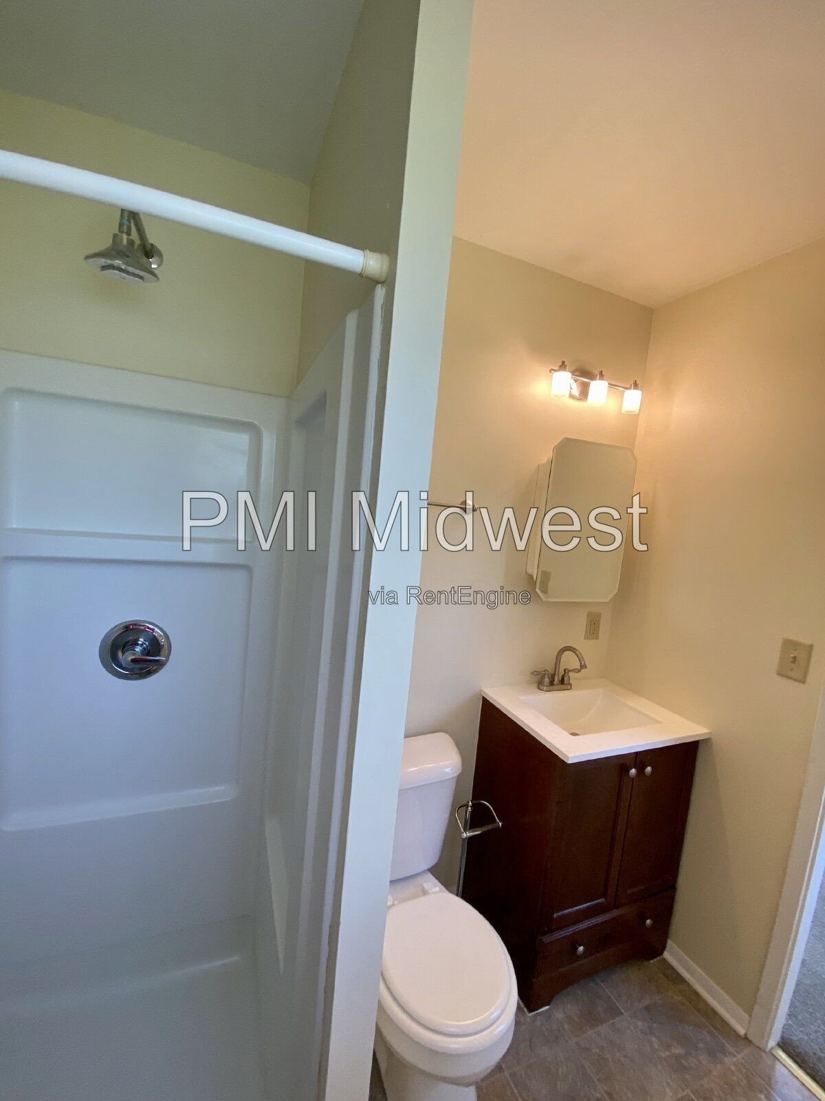 Great 4 Bedroom 2 Bathroom Red Brick Ranch Home in New Whiteland! property image