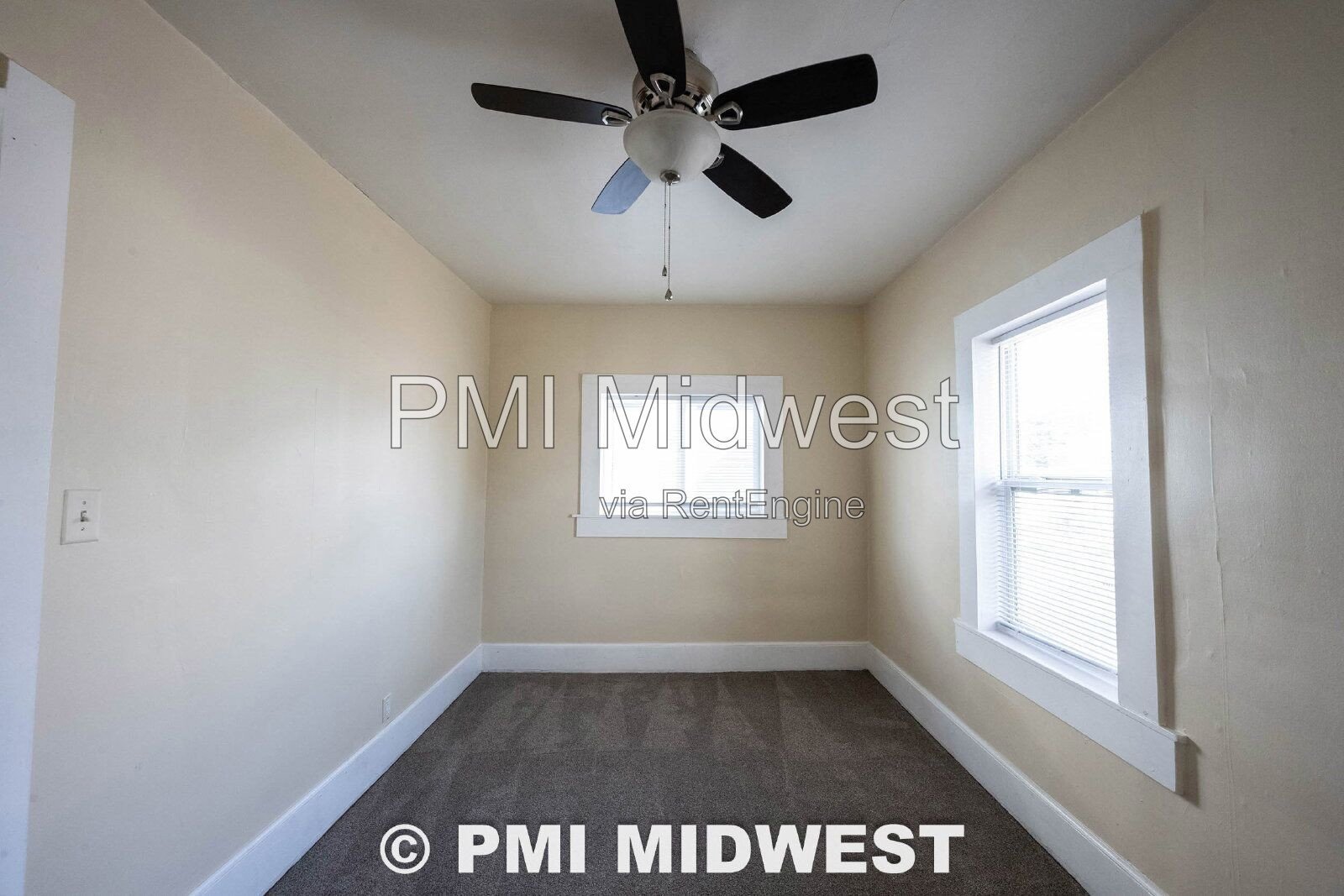 Gorgeous 3 Bedroom 1 Bathroom Victorian Apartment in Franklin Township! property image