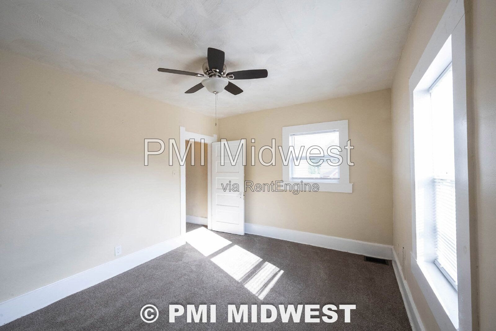 Gorgeous 3 Bedroom 1 Bathroom Victorian Apartment in Franklin Township! property image