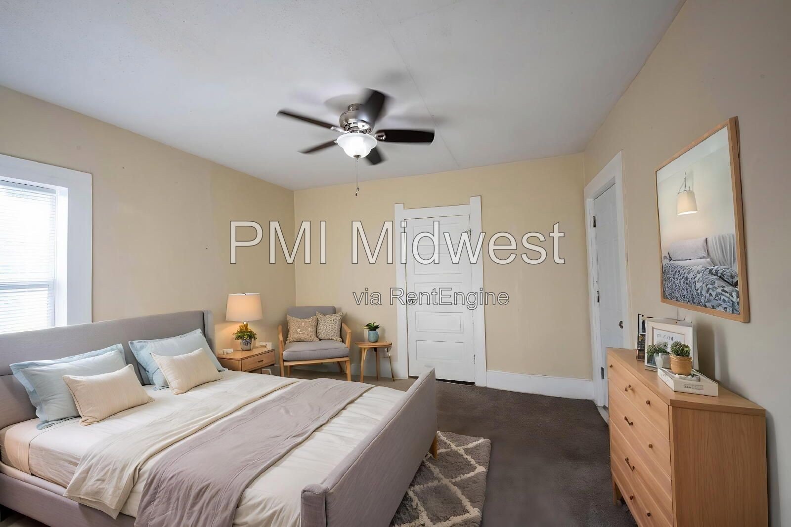 Gorgeous 3 Bedroom 1 Bathroom Victorian Apartment in Franklin Township! property image