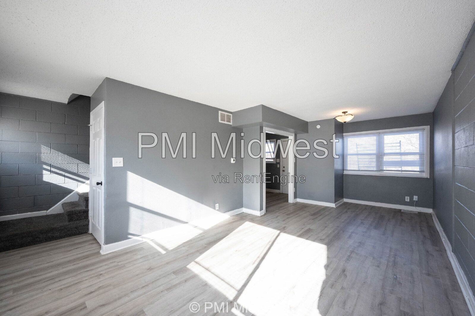 Cozy 2 Bedroom Apartment in Indianapolis with Spacious Layout and Convenient Location property image