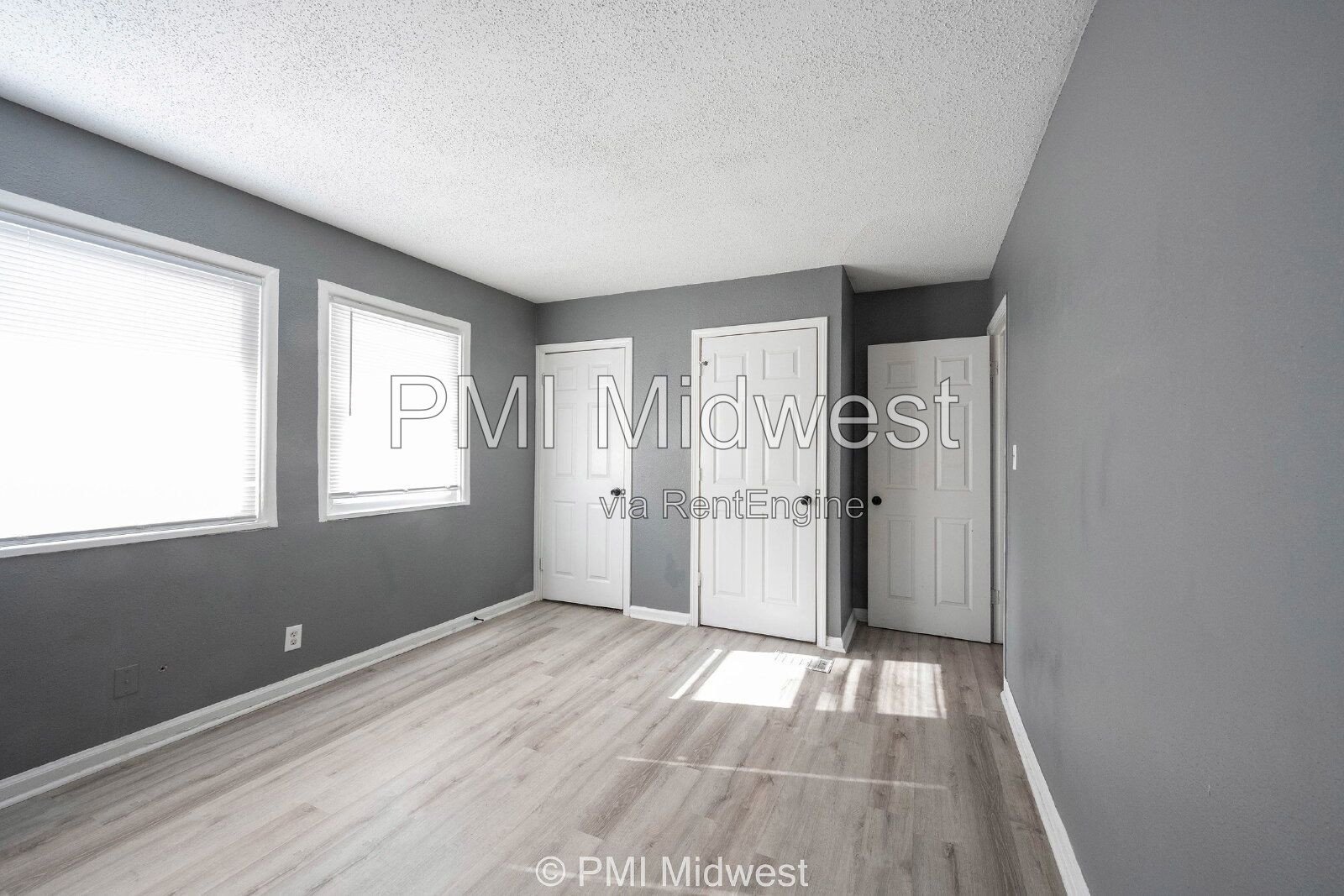 Cozy 2 Bedroom Apartment in Indianapolis with Spacious Layout and Convenient Location property image