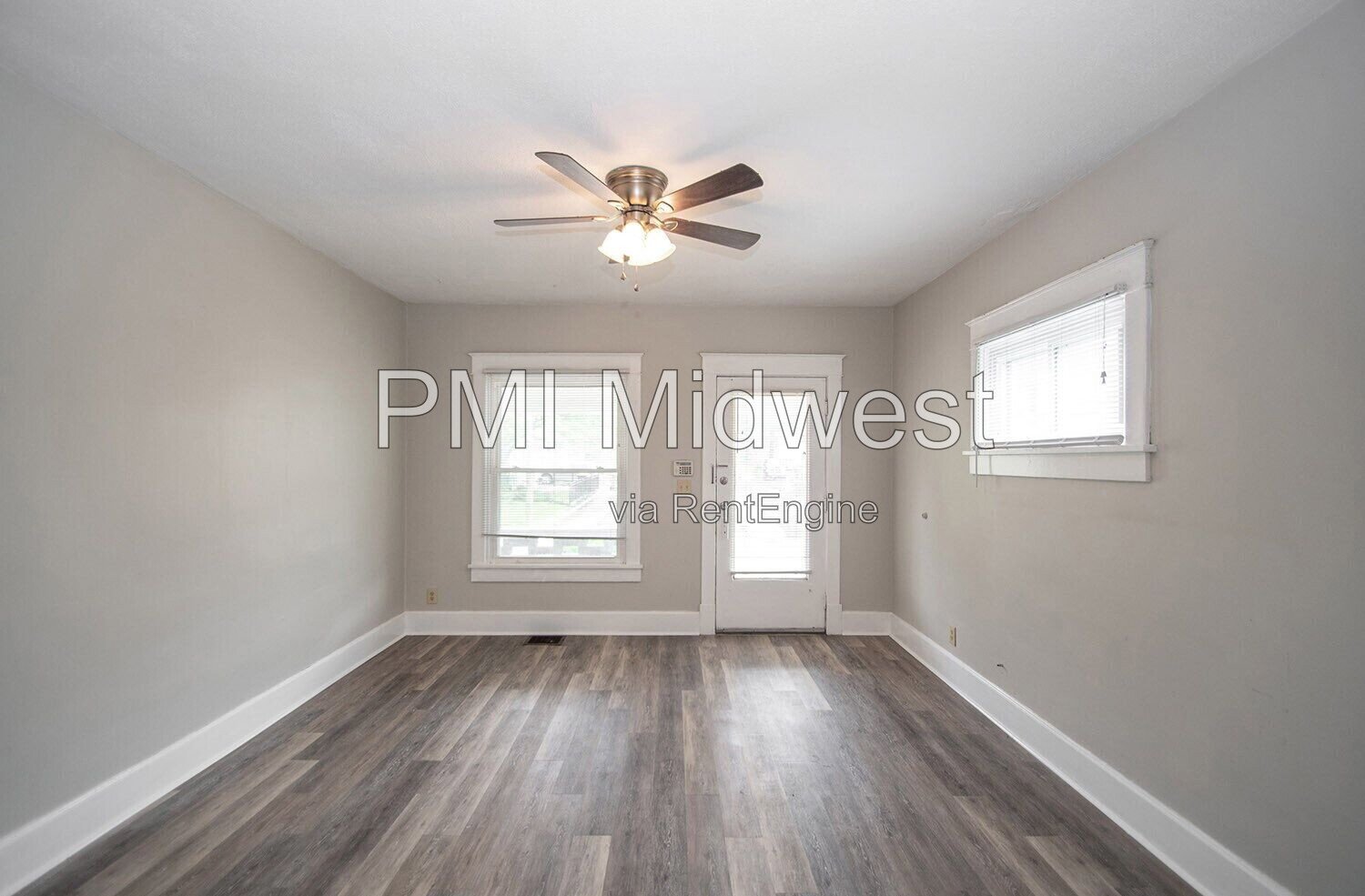 Charming 3-Bedroom Duplex Haven in the Heart of Indianapolis – Spacious 1,400 Sq Ft Layout! property image