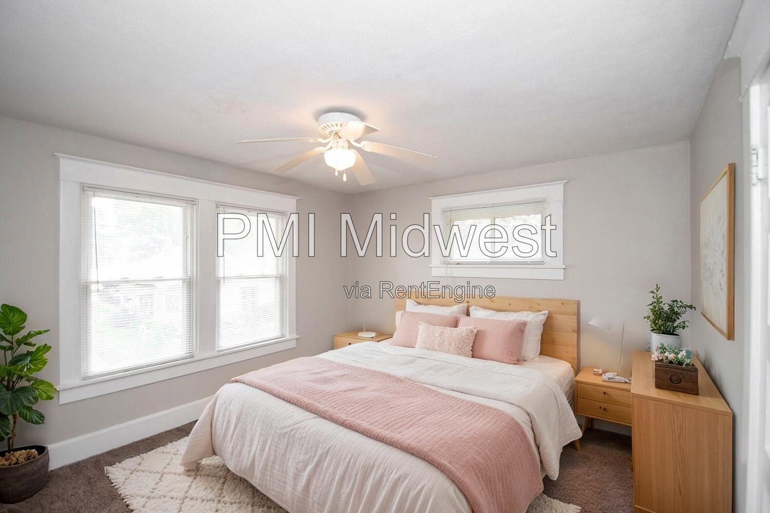 Charming 3-Bedroom Duplex Haven in the Heart of Indianapolis – Spacious 1,400 Sq Ft Layout! property image