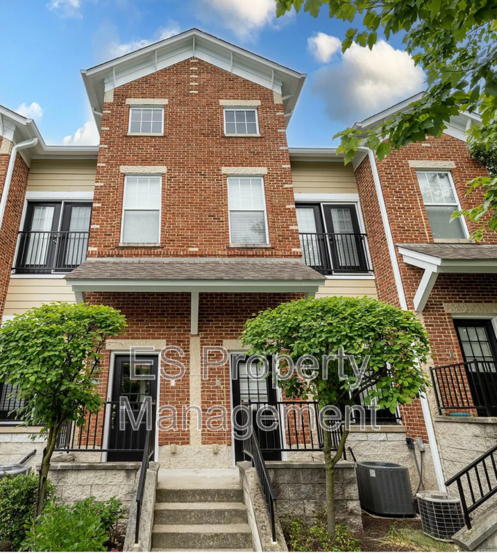 COMING SOON!! Beautiful 2 Bedroom 2 Bathroom Townhome in Broad Ripple!! property image