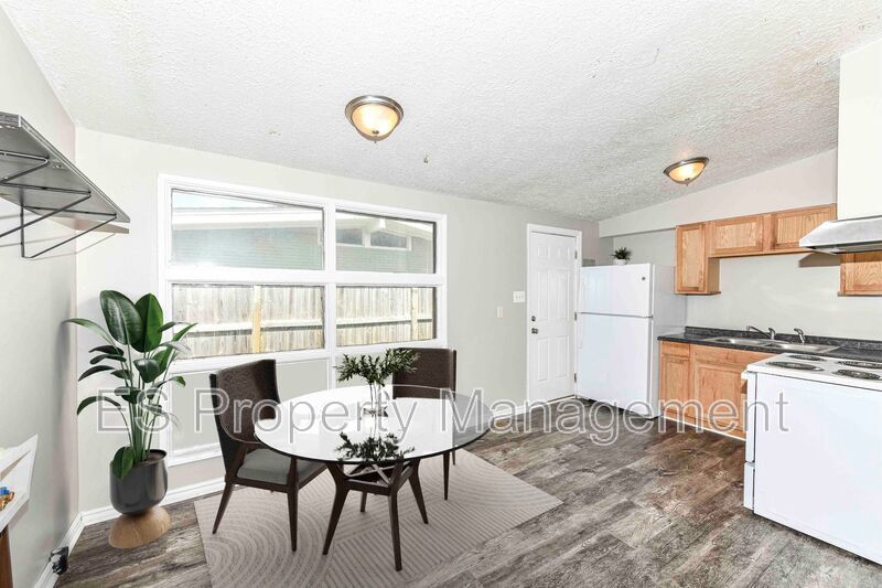 3 bedroom, 1 bath Ranch in Warren Township property image