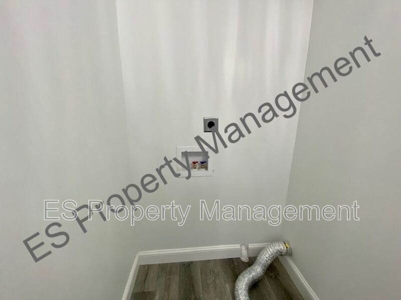 COMING SOON!! Stunning 2-Bedroom, 2-Full Bathroom Home Near Downtown Indianapolis!! property image