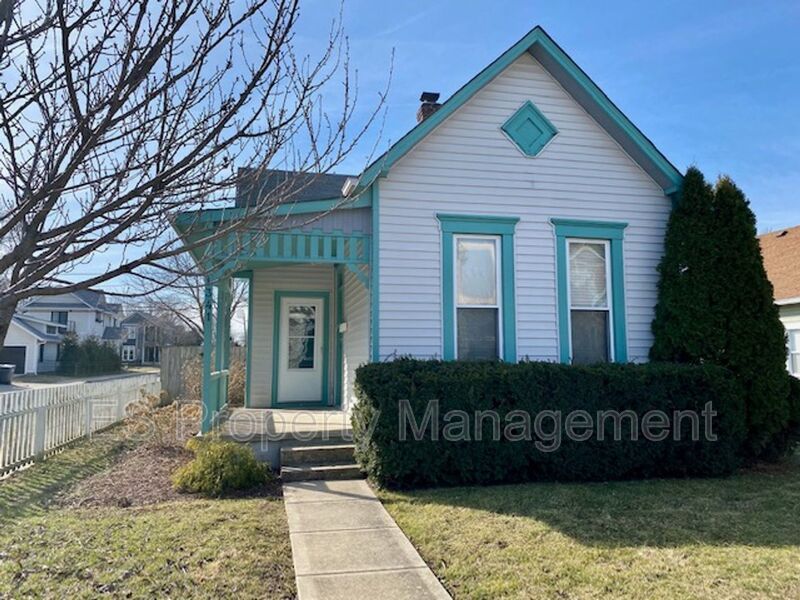 COMING SOON!! Charming Fountain Square victorian cottage w/ white picket fence! property image