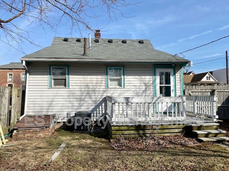 COMING SOON!! Charming Fountain Square victorian cottage w/ white picket fence! property image