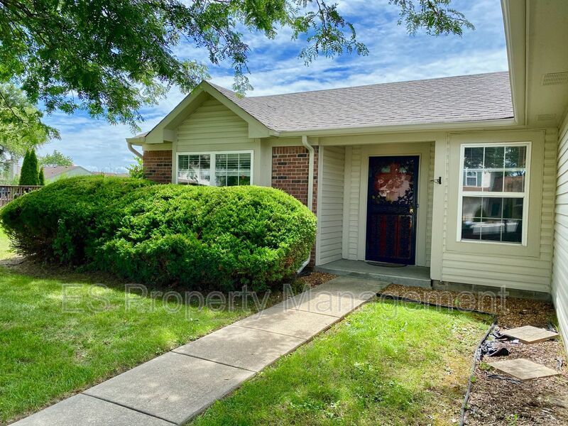 Great 3 Bedroom 2 Bathroom Ranch Style Home in Lawrence! property image