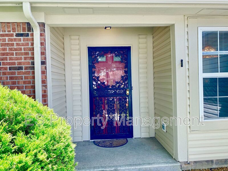 Great 3 Bedroom 2 Bathroom Ranch Style Home in Lawrence! property image