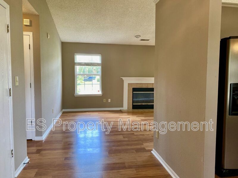 Great 3 Bedroom 2 Bathroom Ranch Style Home in Lawrence! property image