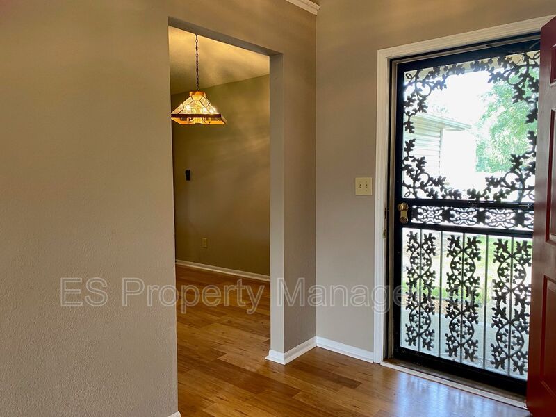 Great 3 Bedroom 2 Bathroom Ranch Style Home in Lawrence! property image