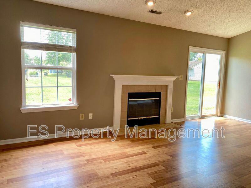 Great 3 Bedroom 2 Bathroom Ranch Style Home in Lawrence! property image