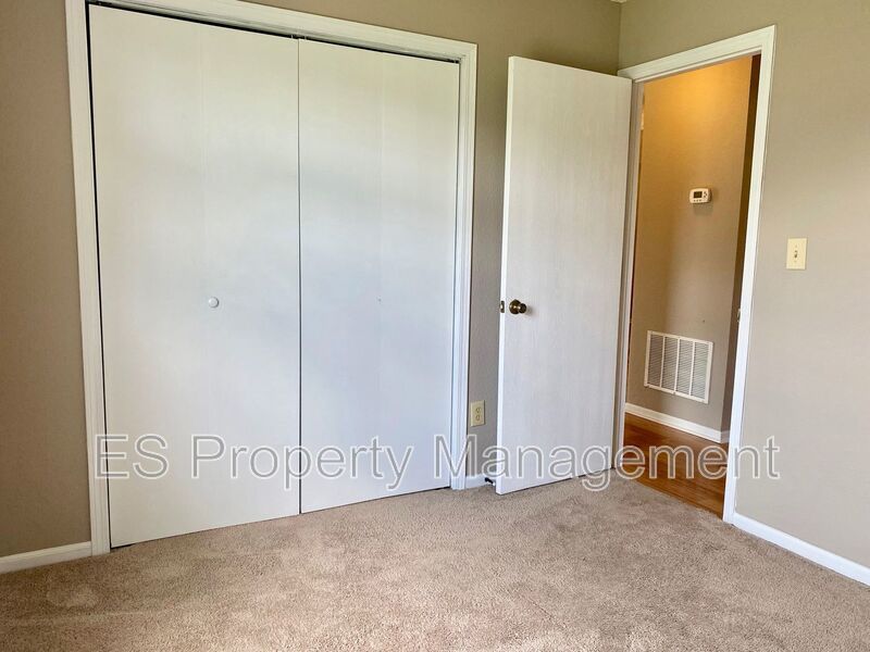 Great 3 Bedroom 2 Bathroom Ranch Style Home in Lawrence! property image