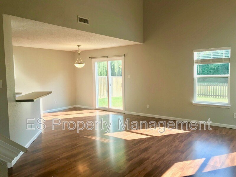 COMING SOON!! Wonderful 3 Bedroom 2.5 Bathroom Home with Fenced Yard in Plainfield! property image