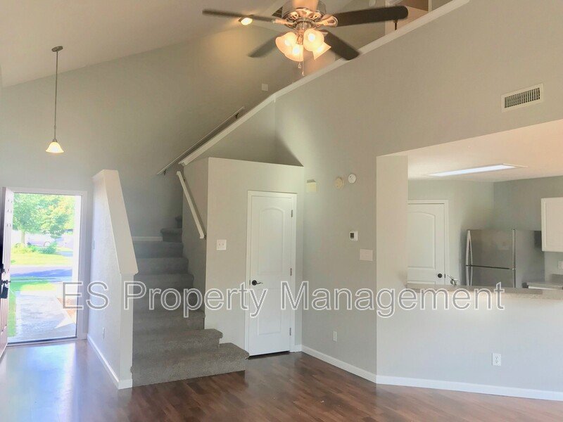 COMING SOON!! Wonderful 3 Bedroom 2.5 Bathroom Home with Fenced Yard in Plainfield! property image