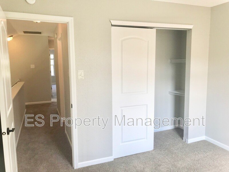 COMING SOON!! Wonderful 3 Bedroom 2.5 Bathroom Home with Fenced Yard in Plainfield! property image