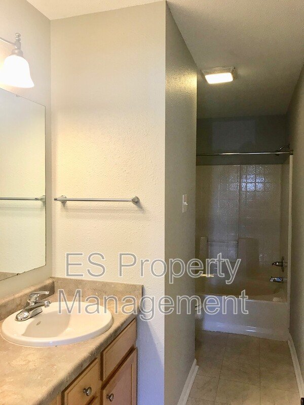 COMING SOON!! Wonderful 3 Bedroom 2.5 Bathroom Home with Fenced Yard in Plainfield! property image