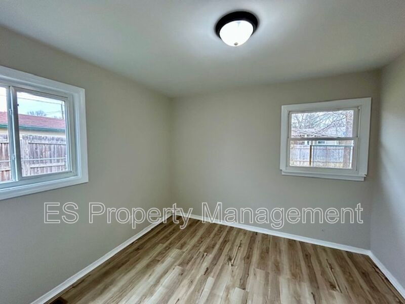 Stylishly Newly Renovated 3-bedroom, 1-bath Ranch Home property image