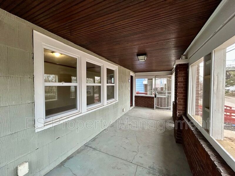 Charming 2 Bedroom 1 Bathroom Home in Center Township!! property image