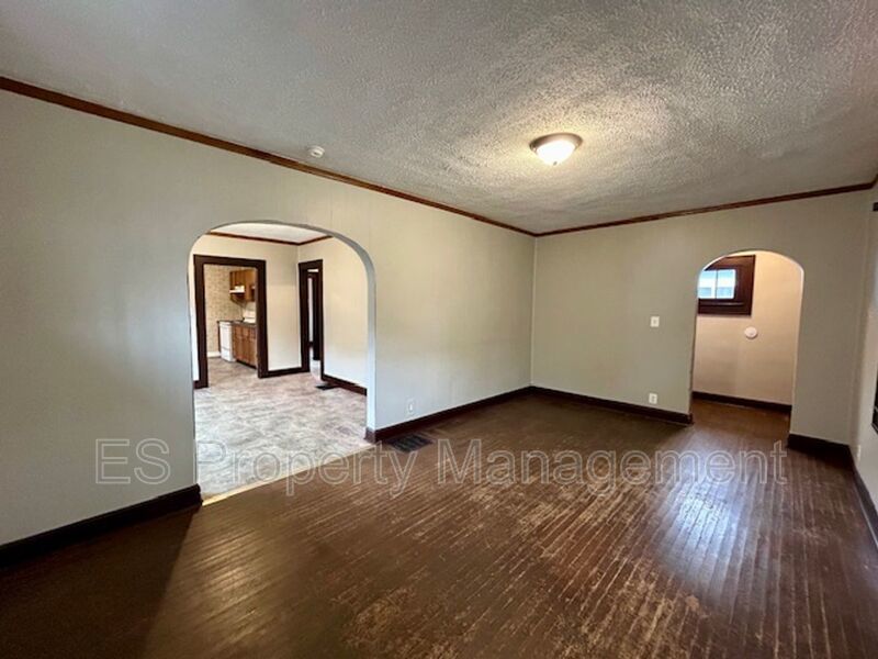 Charming 2 Bedroom 1 Bathroom Home in Center Township!! property image