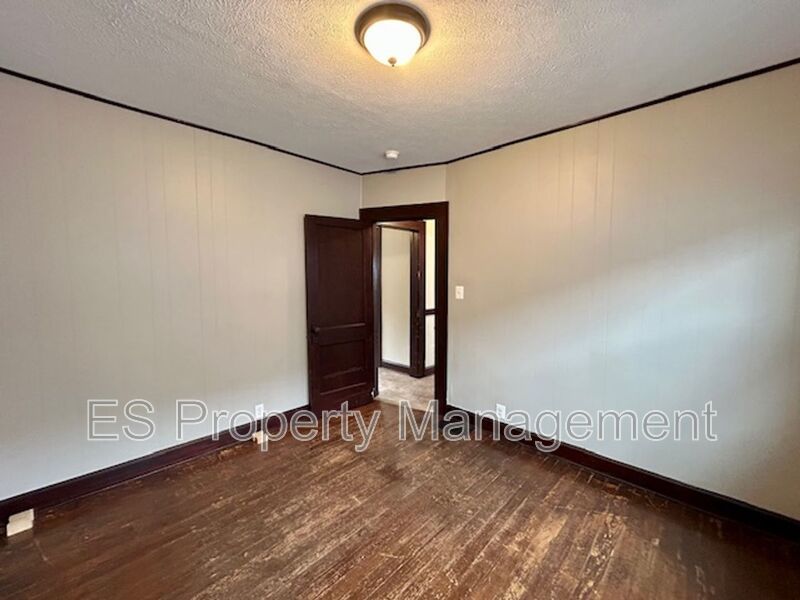 Charming 2 Bedroom 1 Bathroom Home in Center Township!! property image