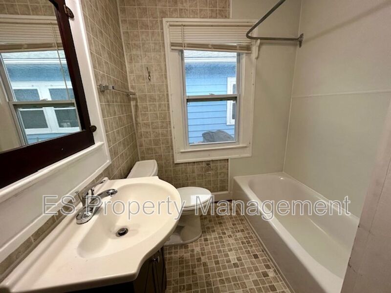 Charming 2 Bedroom 1 Bathroom Home in Center Township!! property image