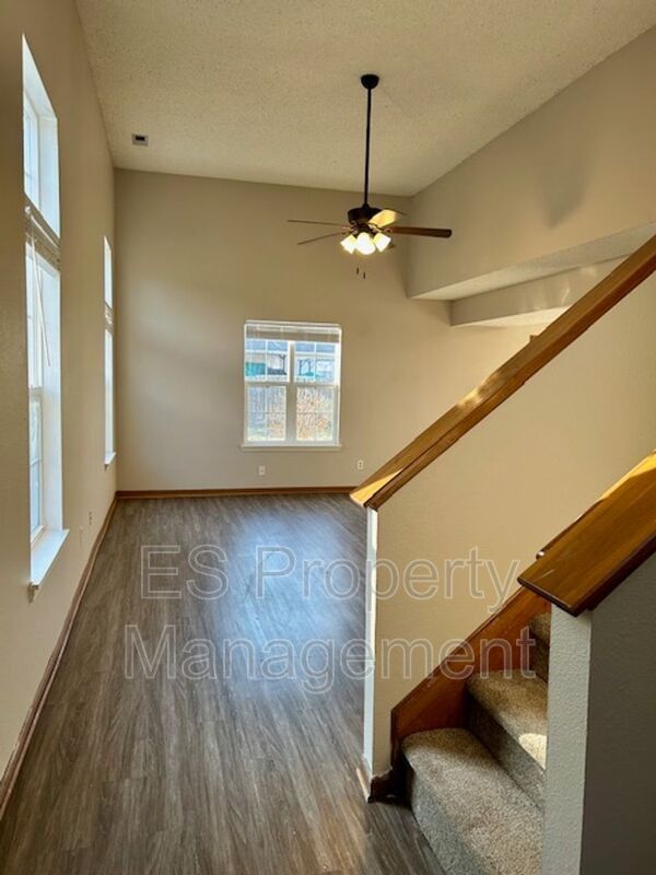 Beautiful 3 Bedroom 2 Story Home in River Run Decatur Township! property image