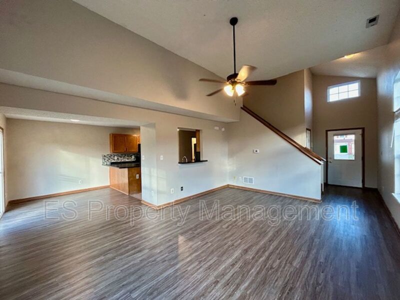 Beautiful 3 Bedroom 2 Story Home in River Run Decatur Township! property image