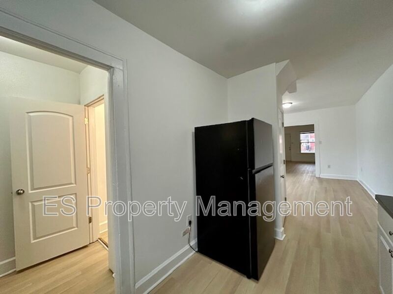 Beautifully Remodeled 3 Bedroom 1.5 Bathroom Duplex in Center Township property image