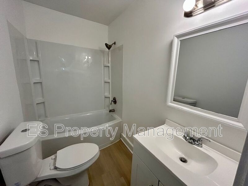 Beautifully Remodeled 3 Bedroom 1.5 Bathroom Duplex in Center Township property image