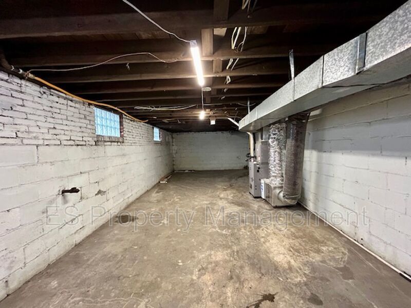 Beautifully Remodeled 3 Bedroom 1.5 Bathroom Duplex in Center Township property image