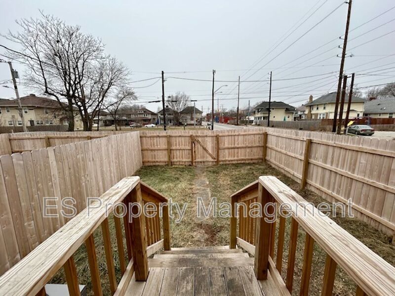 Beautifully Remodeled 3 Bedroom 1.5 Bathroom Duplex in Center Township property image