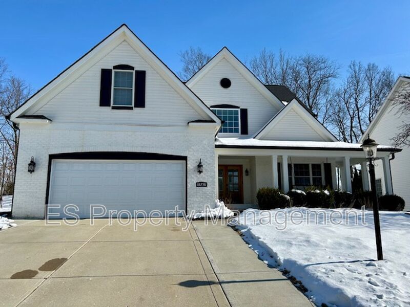 Elegant 4-Bedroom, 3.5 Bath - Finished Basement with BAR & ENTERTAINMENT property image