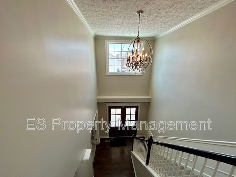 Elegant 4-Bedroom, 3.5 Bath - Finished Basement with BAR & ENTERTAINMENT property image