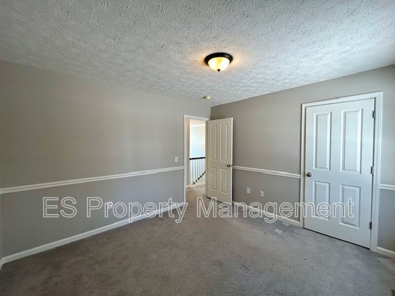 Elegant 4-Bedroom, 3.5 Bath - Finished Basement with BAR & ENTERTAINMENT property image