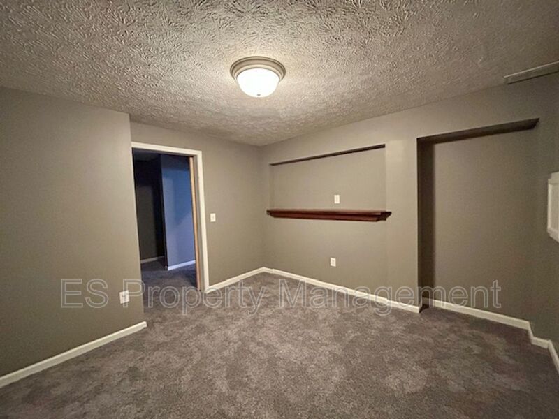 Elegant 4-Bedroom, 3.5 Bath - Finished Basement with BAR & ENTERTAINMENT property image