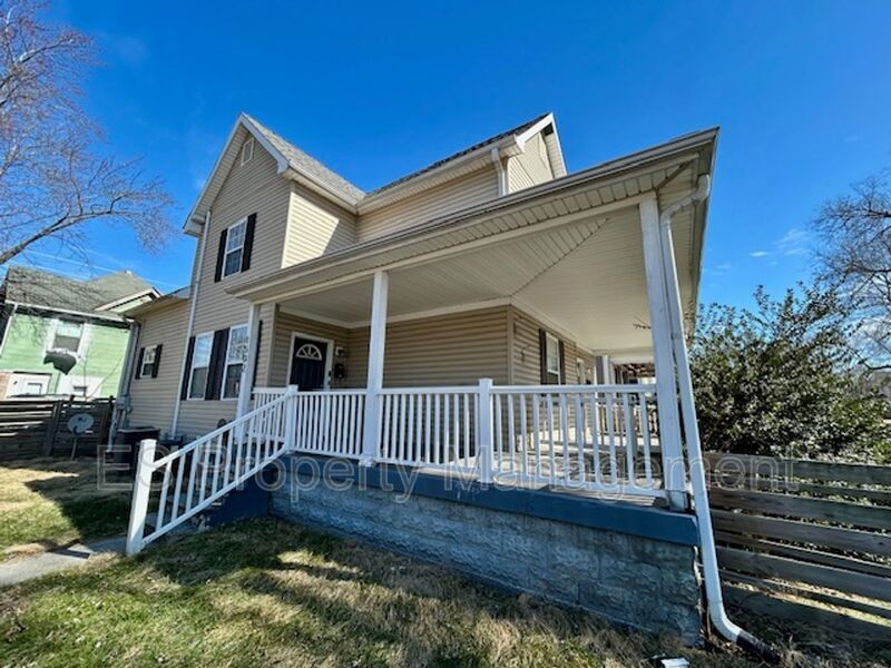 Charming 2 Bedroom 2 Bathroom Duplex in Fountain Square! property image