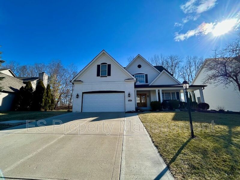 Elegant 4-Bedroom, 3.5 Bath - Finished Basement with BAR & ENTERTAINMENT property image