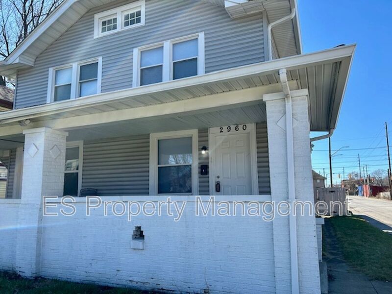 Beautifully Remodeled 3 Bedroom 1.5 Bathroom Duplex in Center Township property image