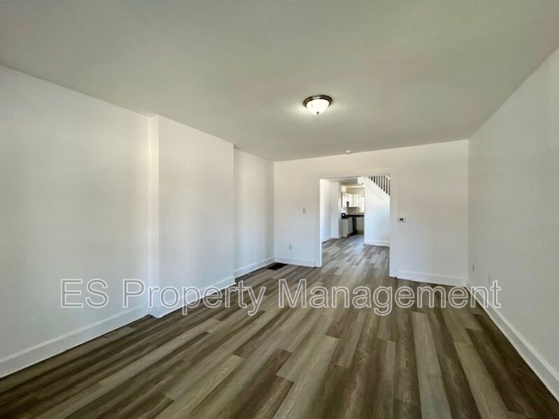 Beautifully Remodeled 3 Bedroom 1.5 Bathroom Duplex in Center Township property image