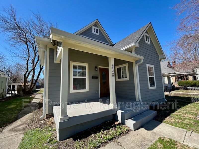 Charming Bungalow-Styled 3 Bed, 2.5 Bath Home- Near East Side property image