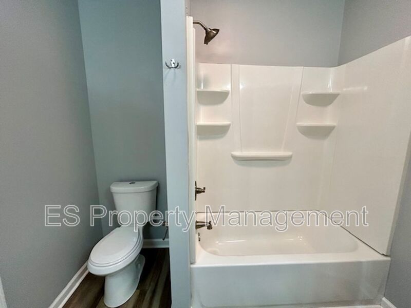 Charming Bungalow-Styled 3 Bed, 2.5 Bath Home- Near East Side property image