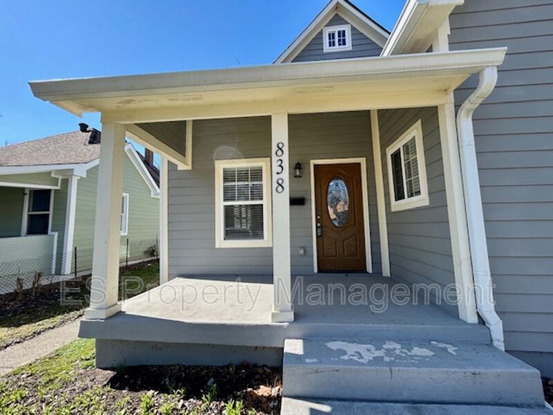 Charming Bungalow-Styled 3 Bed, 2.5 Bath Home- Near East Side property image