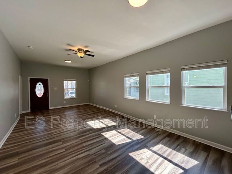 Charming Bungalow-Styled 3 Bed, 2.5 Bath Home- Near East Side property image